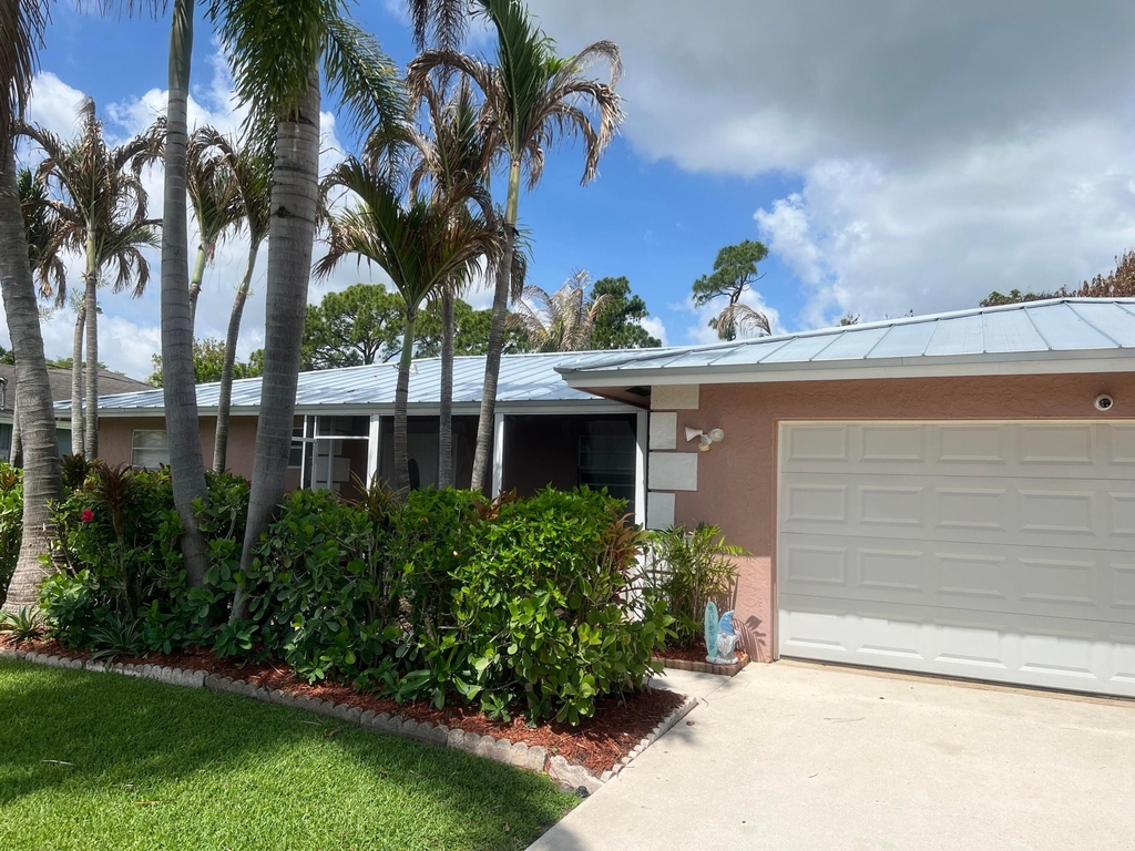 173 Se Fallon Drive - Photo 1