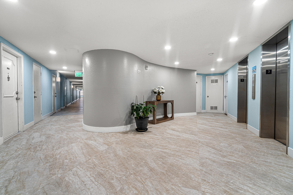 1801 S Ocean Drive - Photo 44