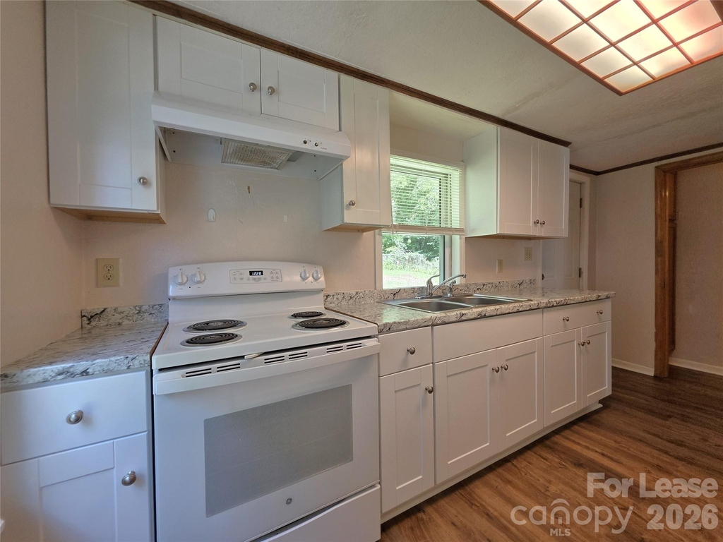 922 S Meeting Street - Photo 3