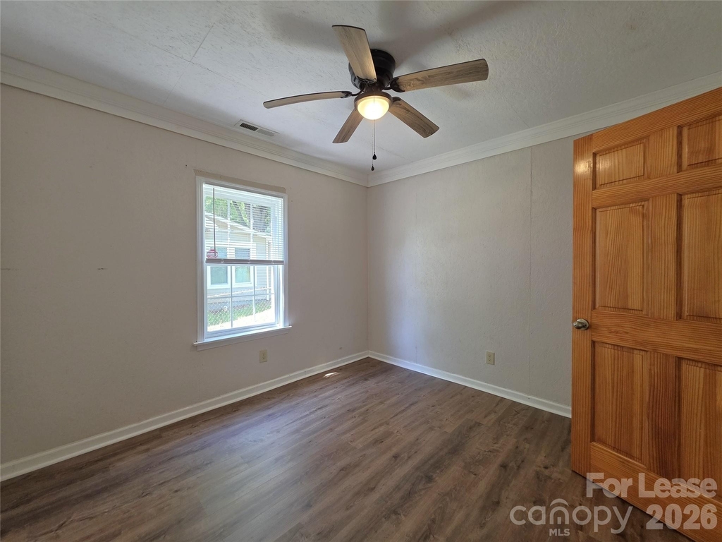 922 S Meeting Street - Photo 9