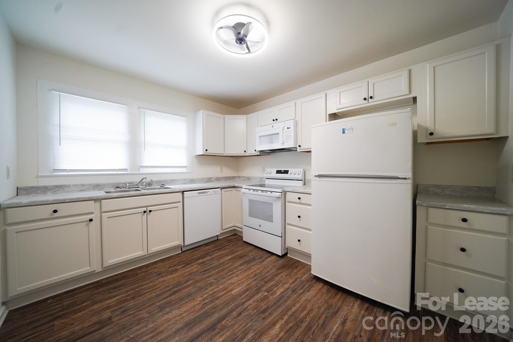 126 Mary Street - Photo 2