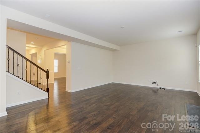 5620 Selkirkshire Road - Photo 6