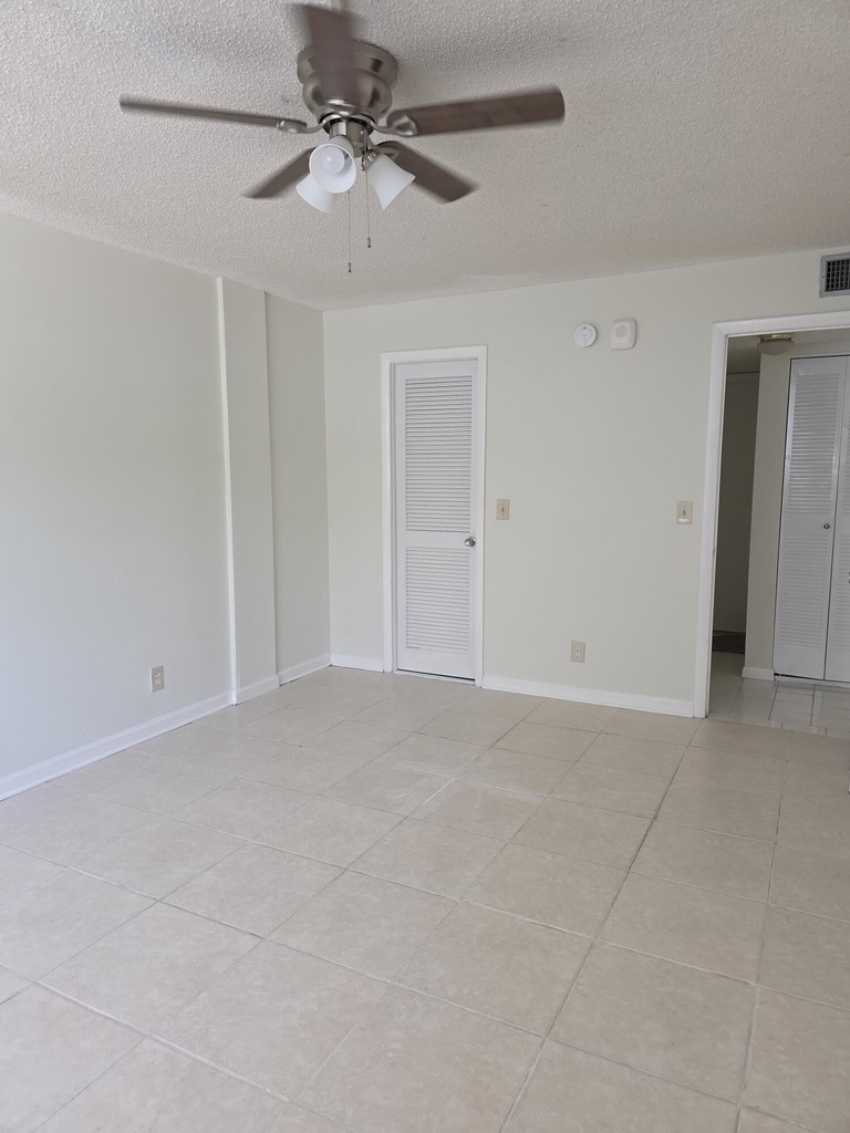 470 Executive Center Drive - Photo 22