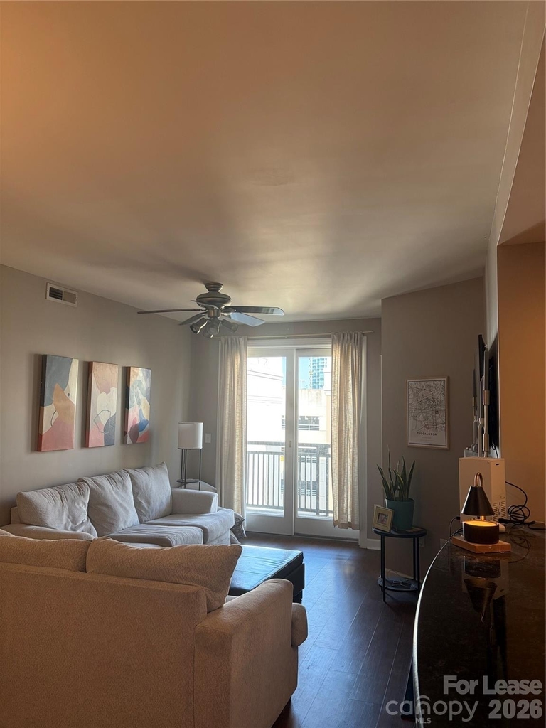 718 W Trade Street - Photo 19
