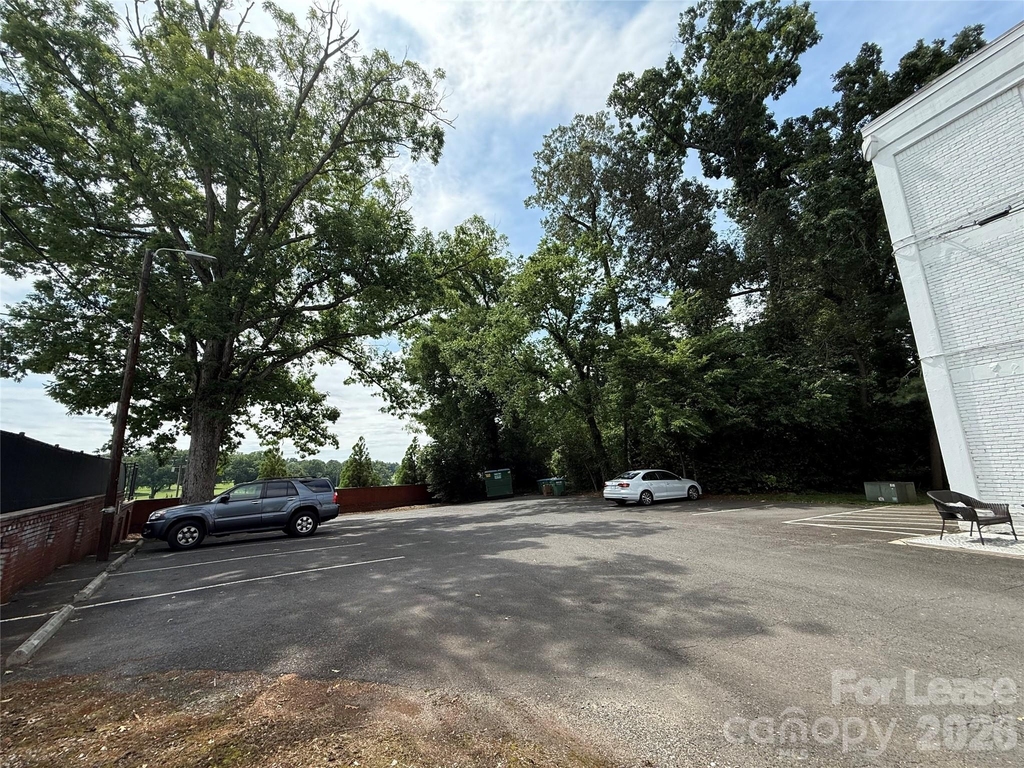 2501 Roswell Avenue - Photo 29