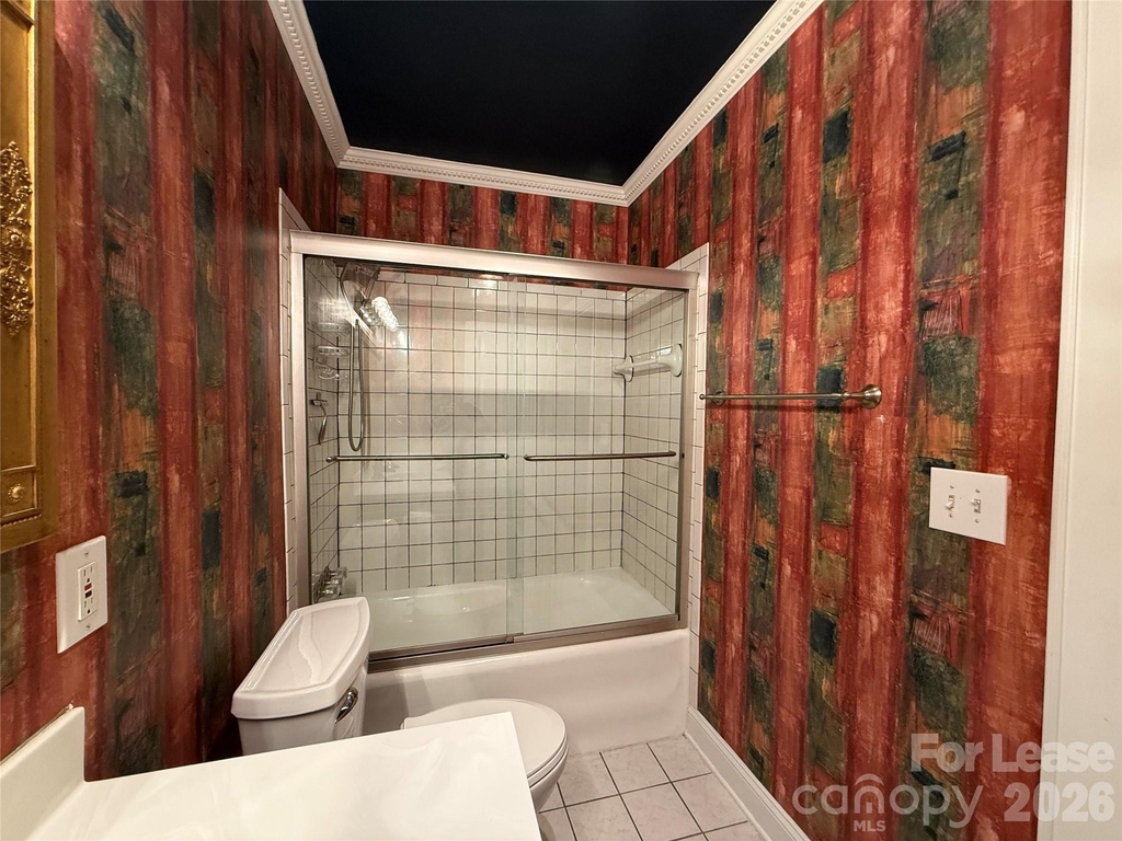 2501 Roswell Avenue - Photo 18