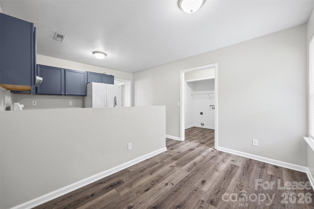 5194 Brooktree Drive - Photo 9