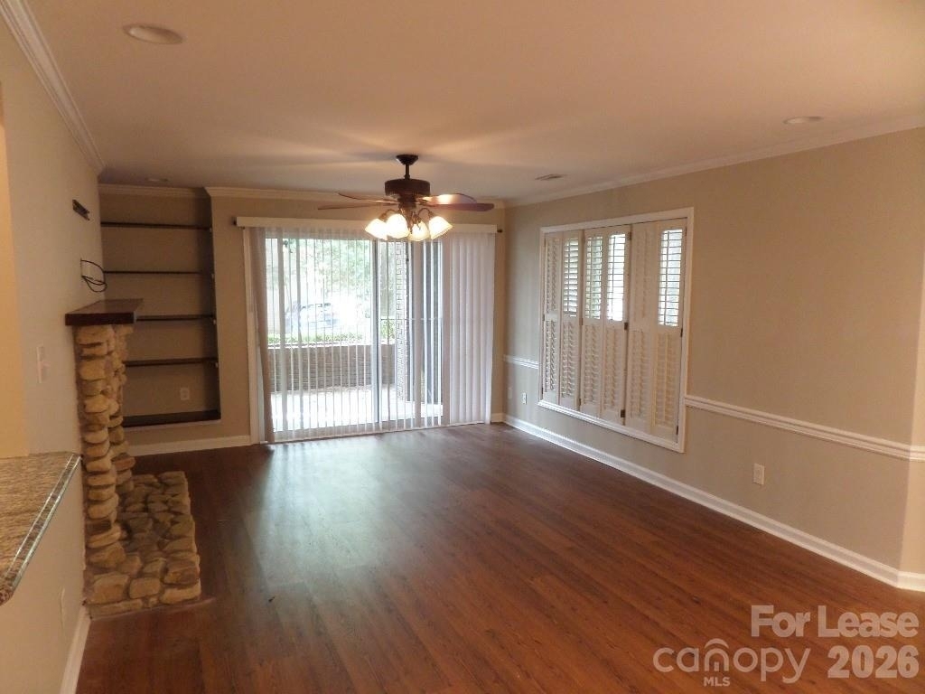 1109 E Morehead Street - Photo 4