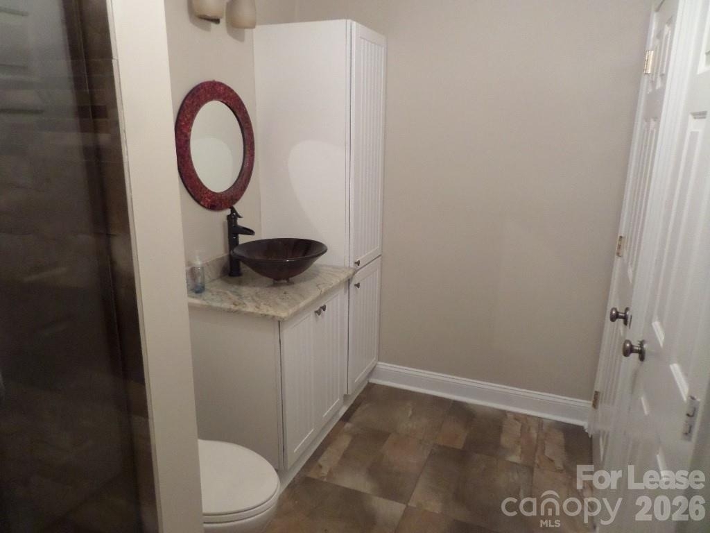 1109 E Morehead Street - Photo 9