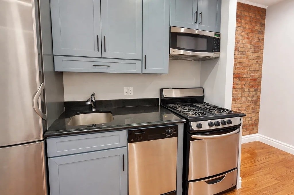 345 East 5th Street345 East 5th Street - Photo 7