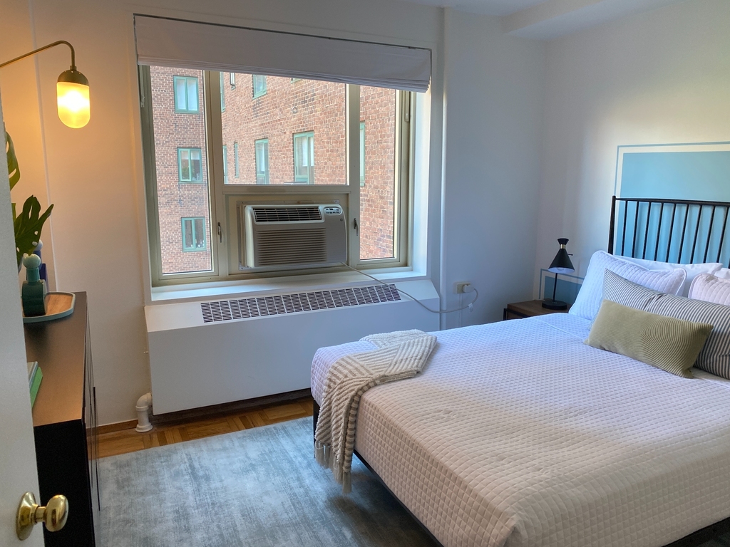 1st Avenue - Photo 5