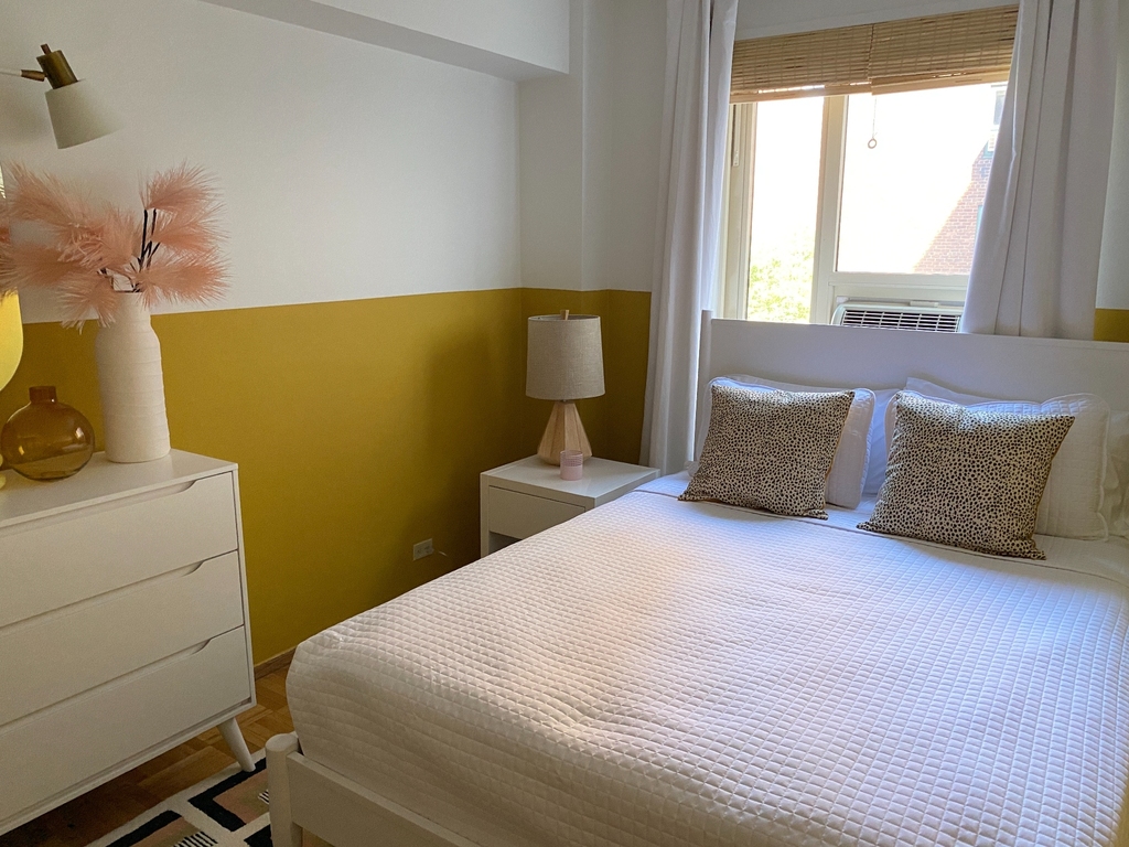 1st Avenue - Photo 12