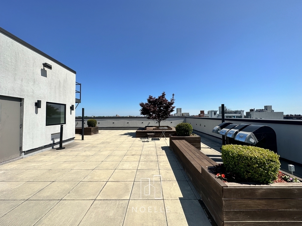 242 Newkirk Avenue - Photo 16