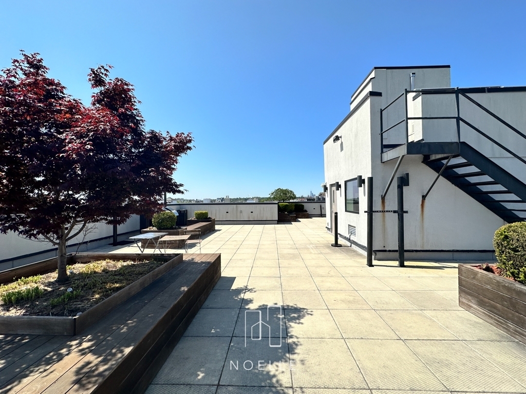 242 Newkirk Avenue - Photo 17