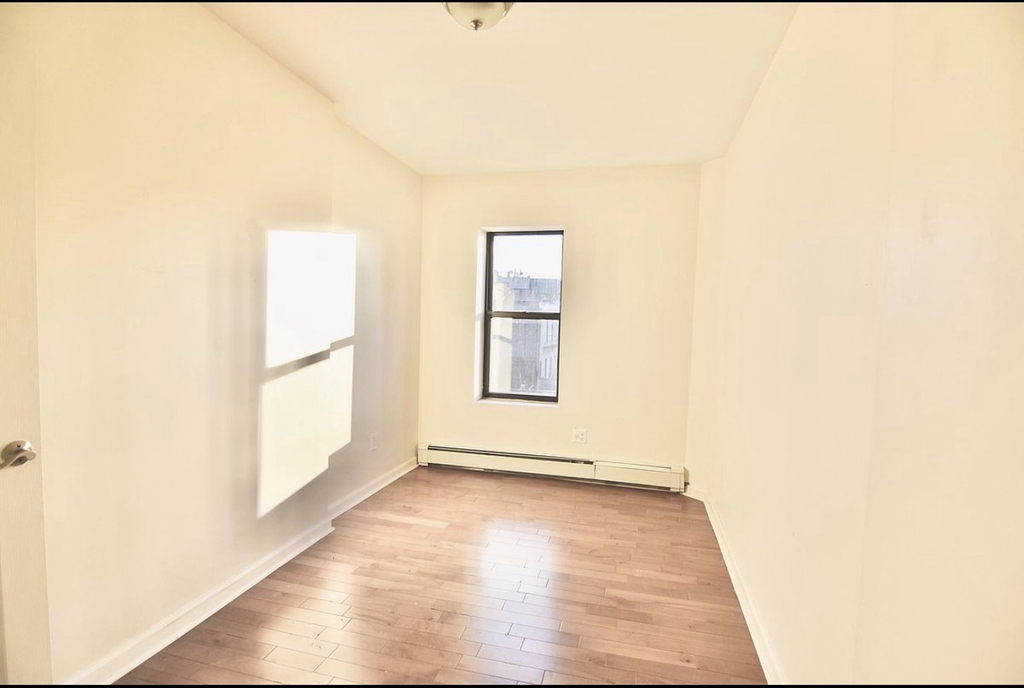 187 East 117th Street - Photo 4