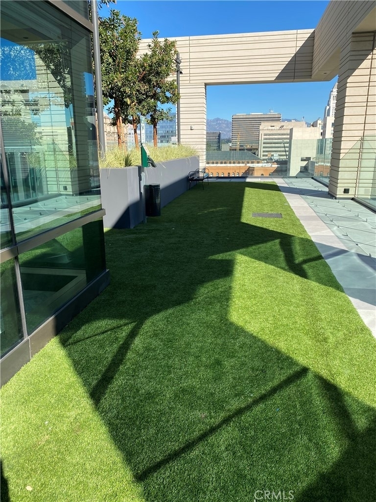 400 S Broadway - Photo 16