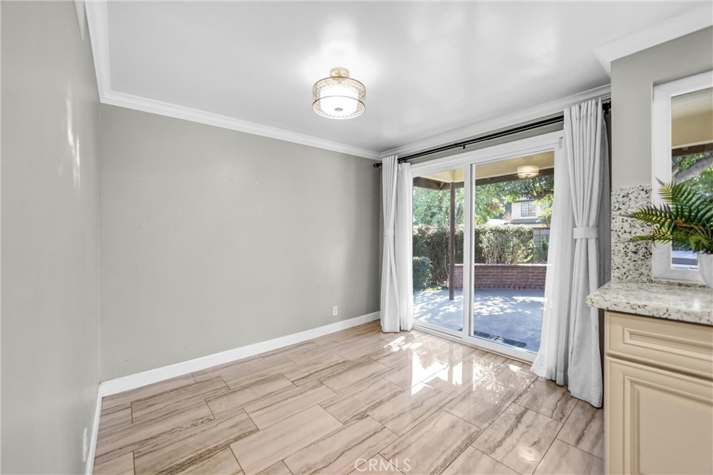 452 W Winnie Way - Photo 10