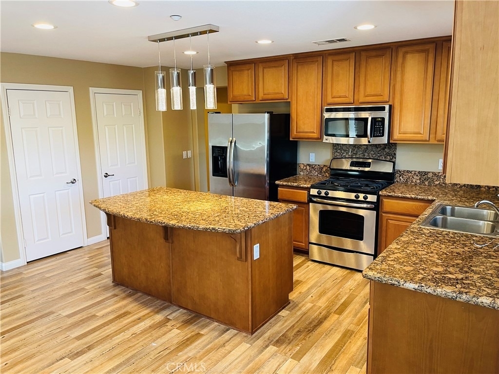 1351 Isabella Way - Photo 12