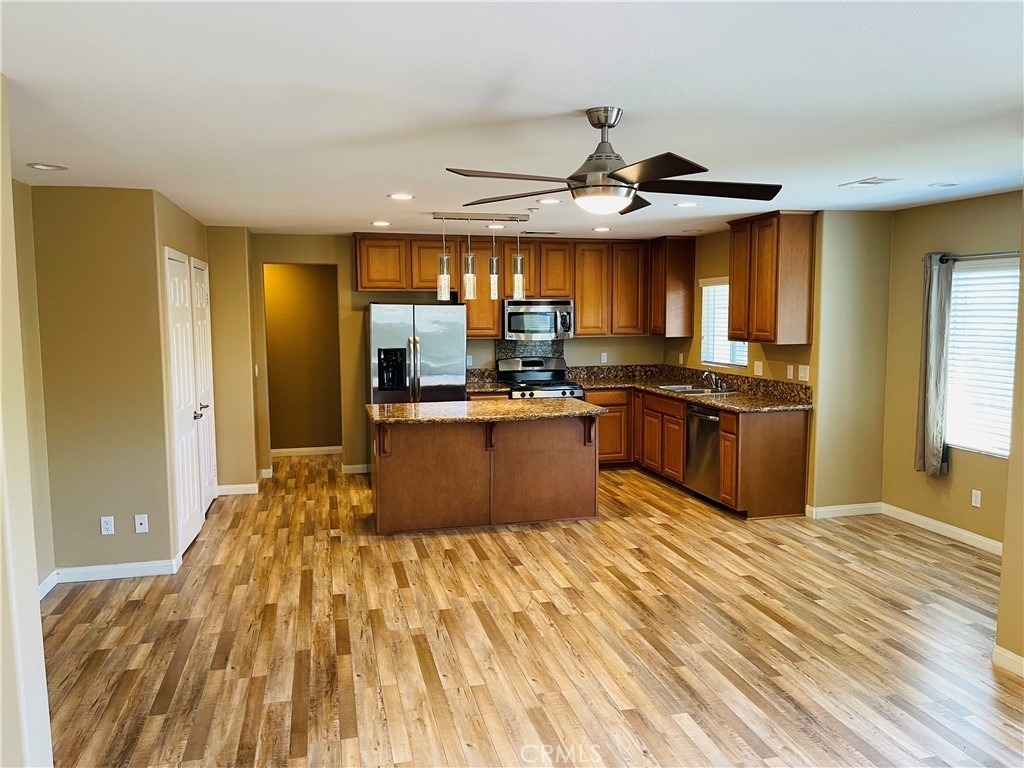 1351 Isabella Way - Photo 4