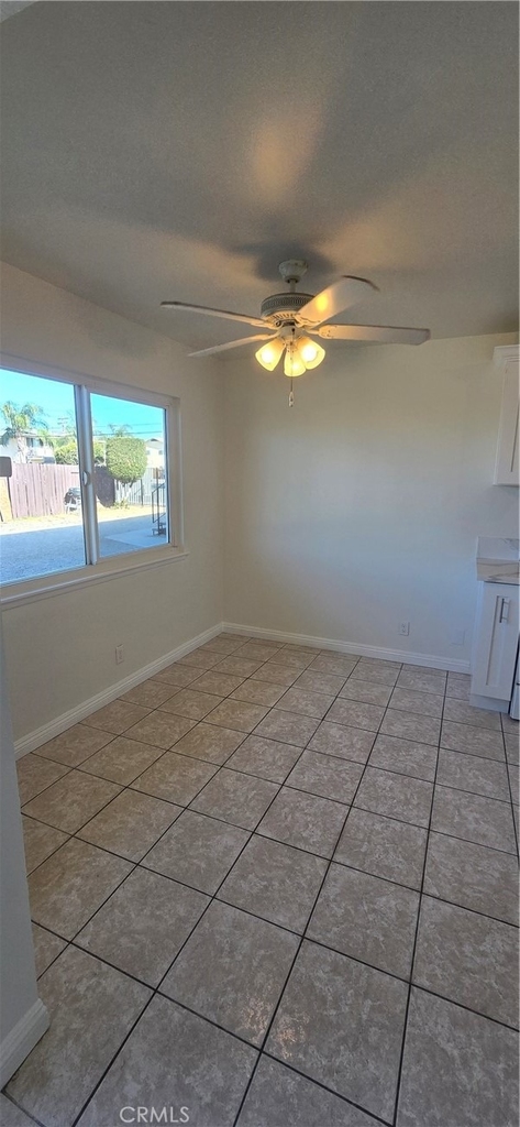 22557 Adrienne Avenue - Photo 4