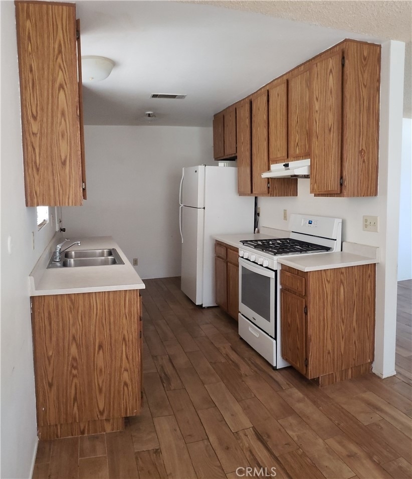 1964 W Oakland Avenue - Photo 2