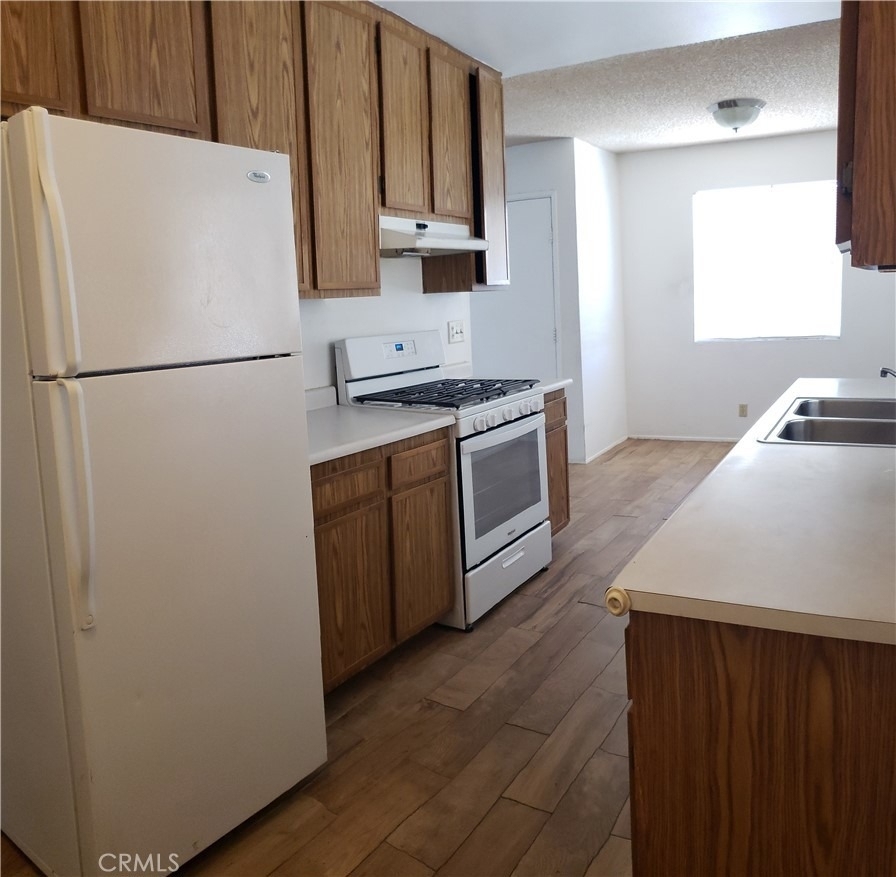 1964 W Oakland Avenue - Photo 3
