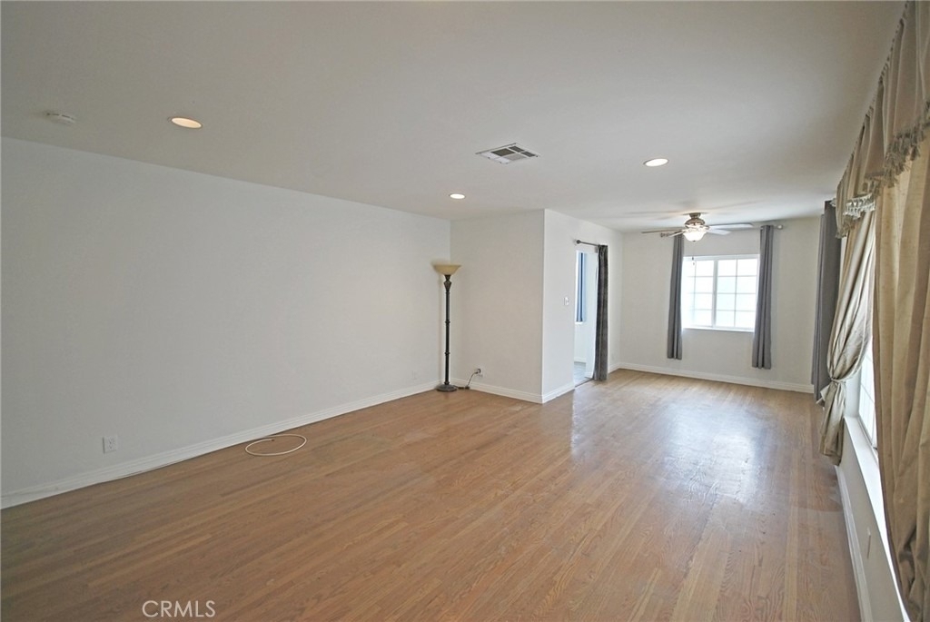 10622 Zelzah Avenue - Photo 4