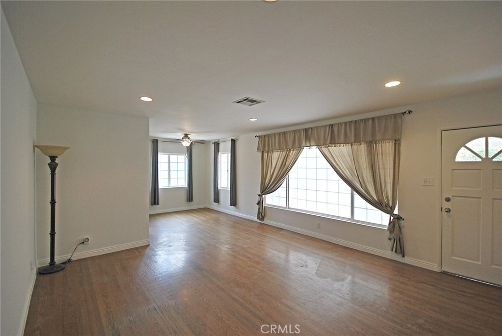 10622 Zelzah Avenue - Photo 5