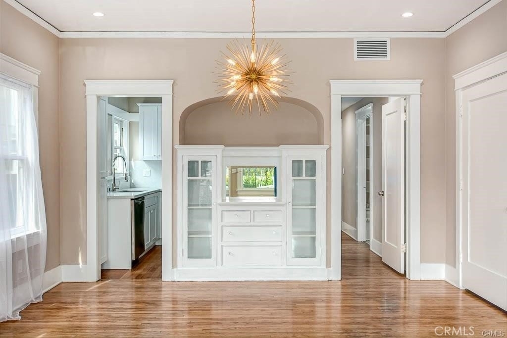 111 N Columbus Ave - Photo 4
