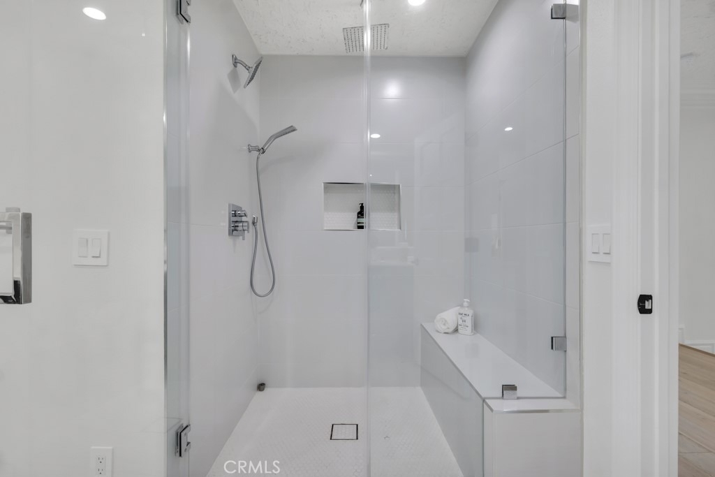 5952 Woodland View Drive - Photo 24