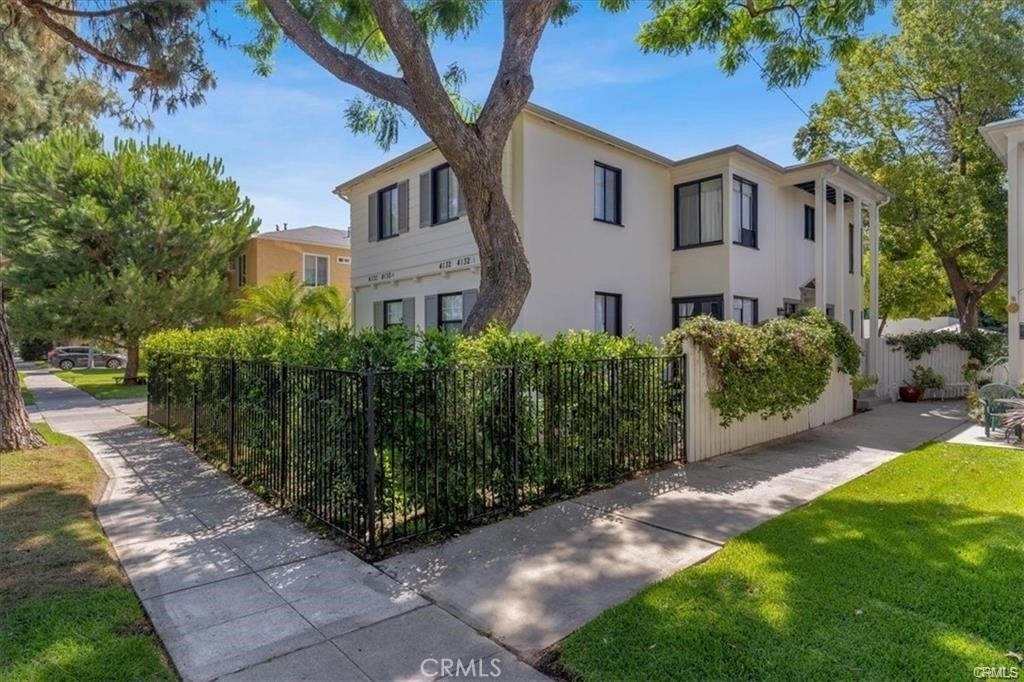 4132 W Toluca Lake Ave - Photo 0