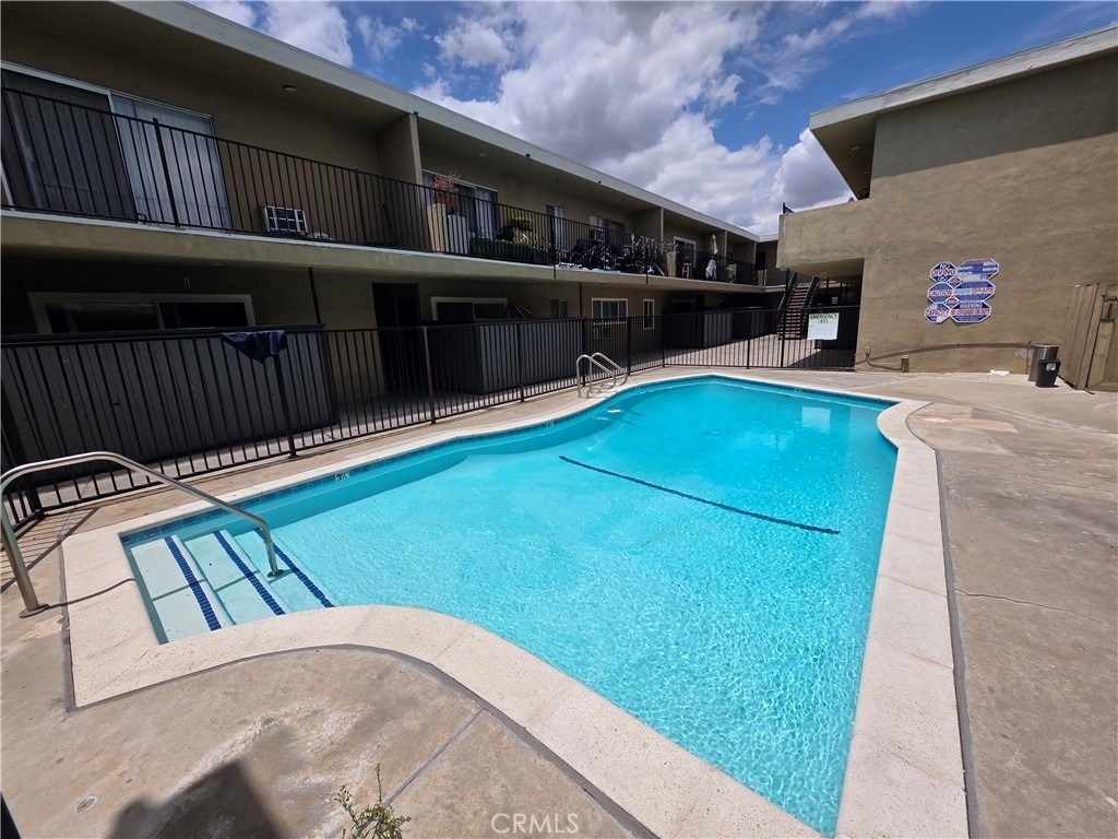 14609 Saticoy Street - Photo 11