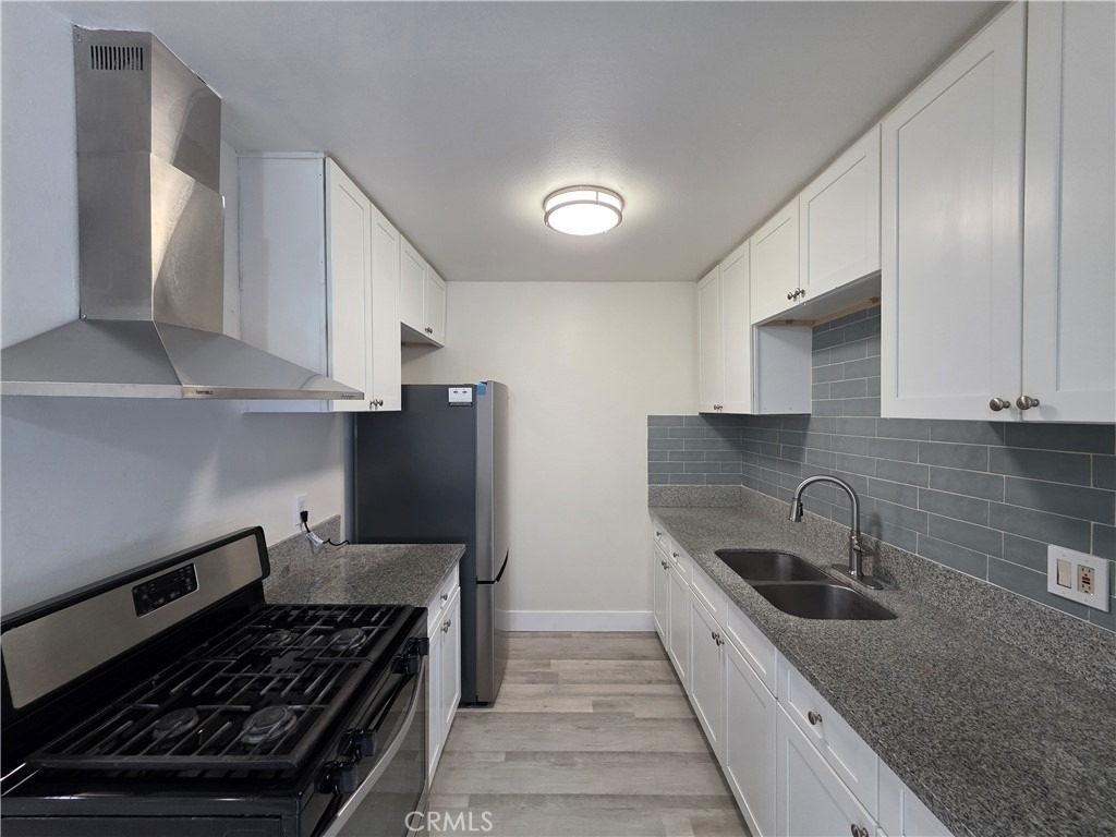 14609 Saticoy Street - Photo 0