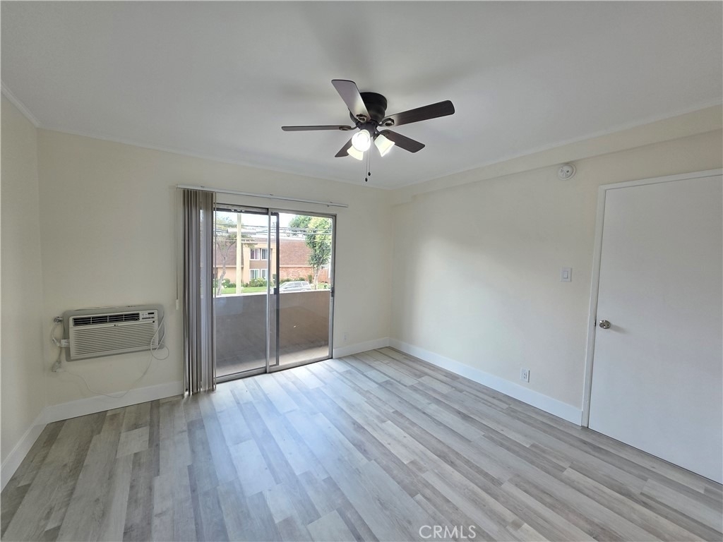 14609 Saticoy Street - Photo 6