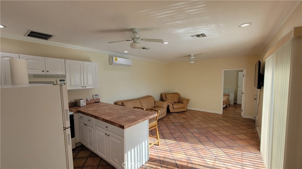 4910 Brewster - Photo 7