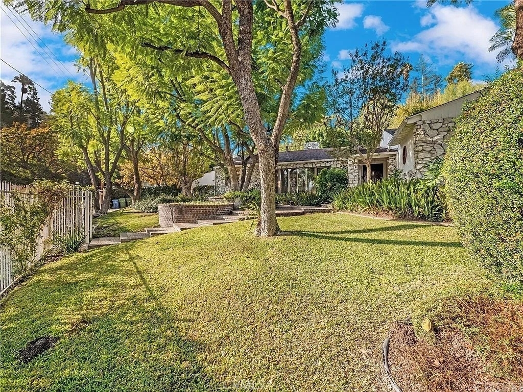 18000 Karen Drive - Photo 0