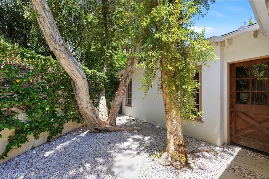 18000 Karen Drive - Photo 68