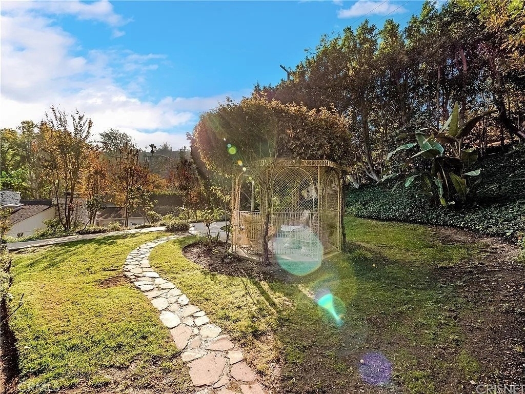 18000 Karen Drive - Photo 53
