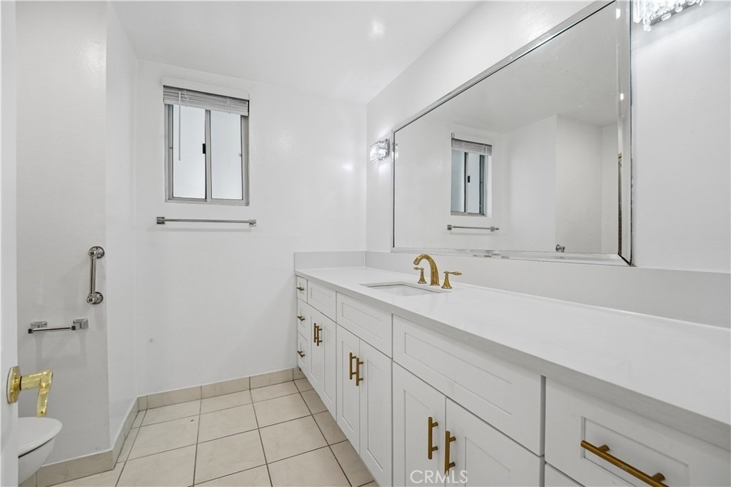 5301 Balboa Boulevard - Photo 18