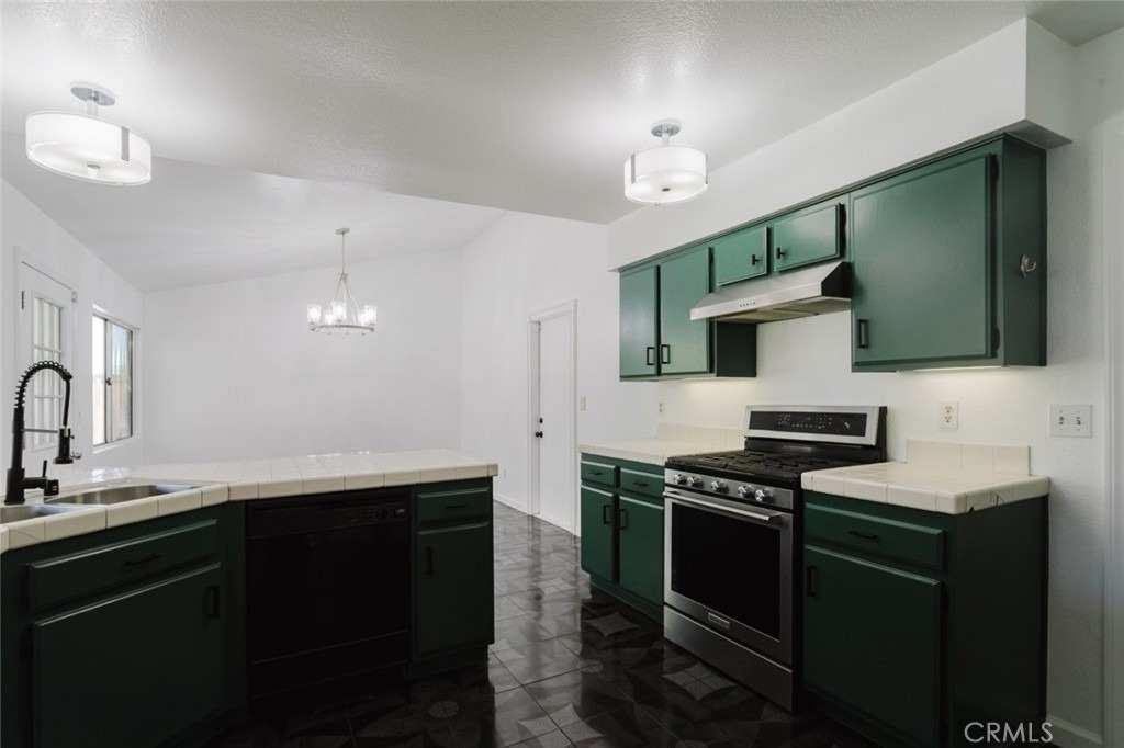37347 Waterman Avenue - Photo 12