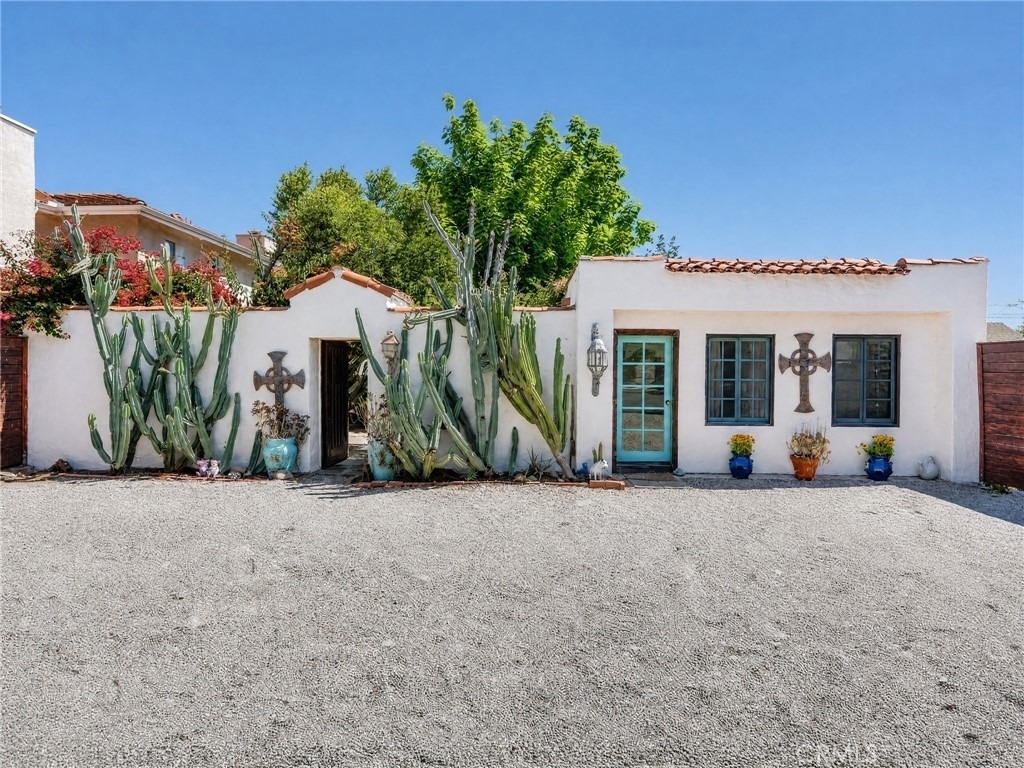 22028 Covello Street - Photo 2