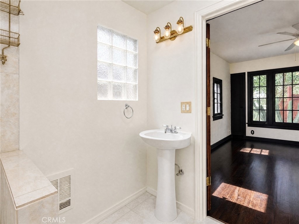 22028 Covello Street - Photo 19
