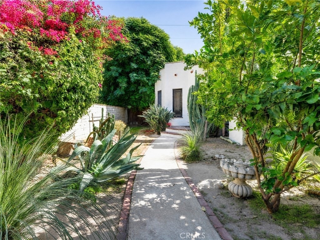 22028 Covello Street - Photo 6