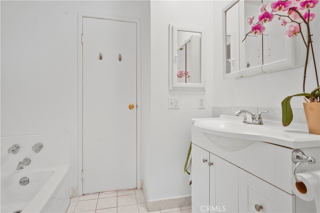 1735 N Fuller - Photo 5