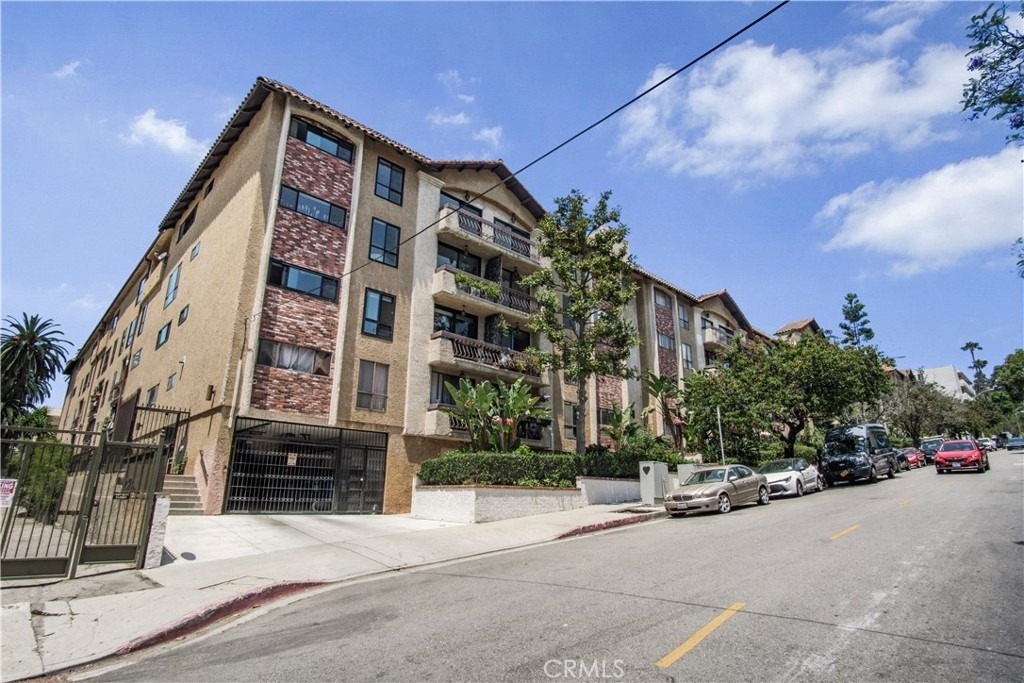 1735 N Fuller - Photo 22