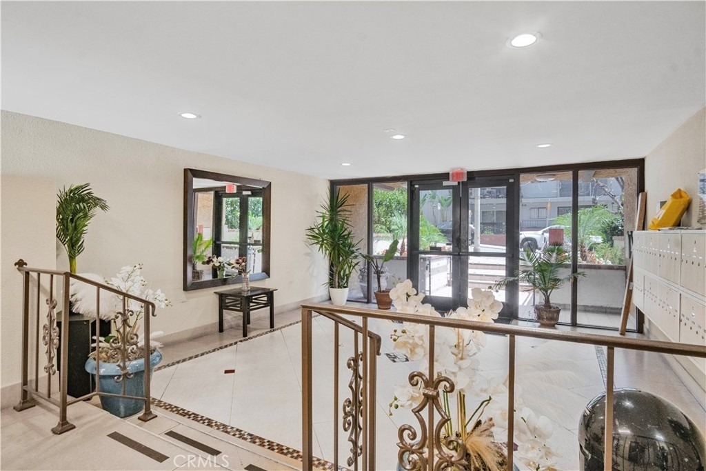 1735 N Fuller - Photo 7