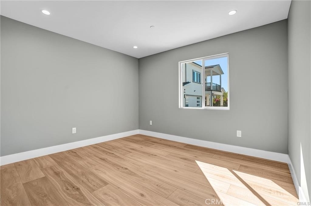 2124 W 238th Street - Photo 11