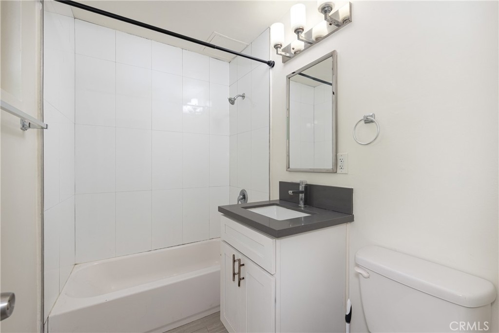 2703 Curtis Avenue - Photo 9