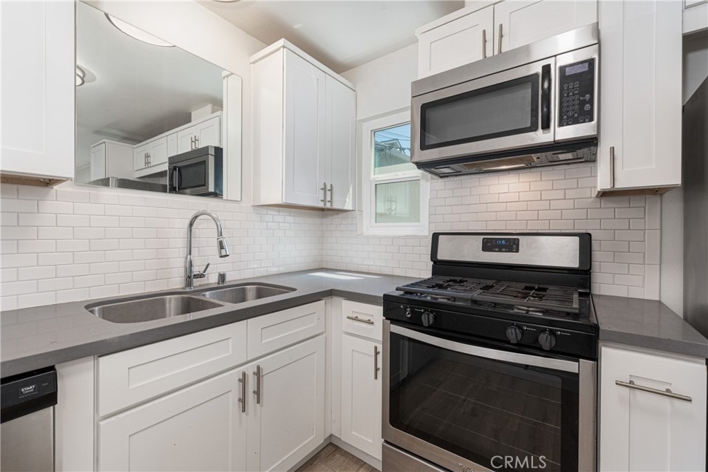 2703 Curtis Avenue - Photo 6