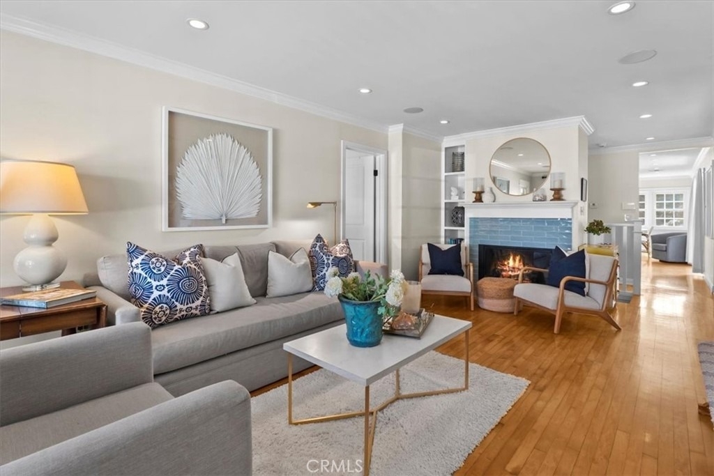 830 Sheldon - Photo 2